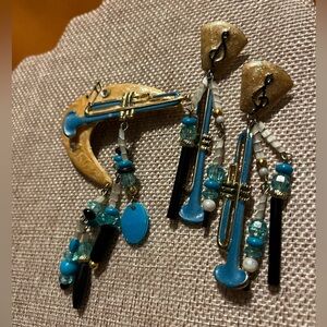 90’s Vintage Jazz Earrings and Broach 🎺